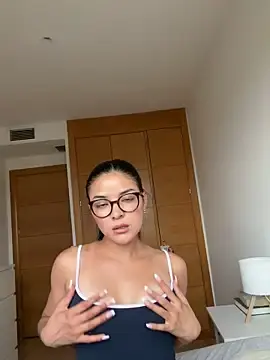Stripchat Best live sex cam show of Ivyglow