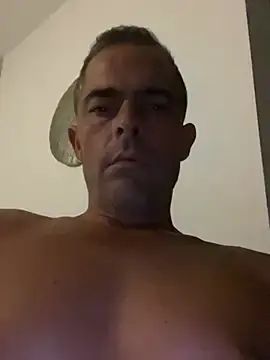 Stripchat Free Porn Cam of Riccardo86xx