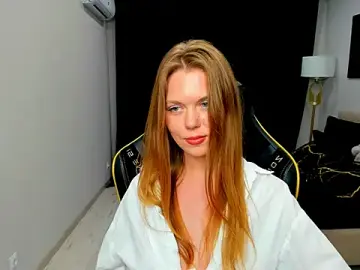 Stripchat Live Sex Cam of Strawberrye