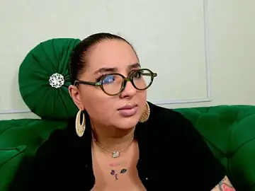 Stripchat Free Porn Cam of BustyAllyy