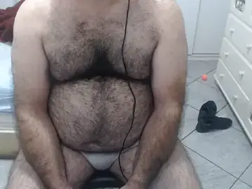 Stripchat Live Sex Cam of MysterBearMG