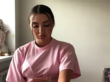 Stripchat Watch Live Sex Cams of AlvinaMair