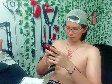 Stripchat Nude Webcam of Andy_gray