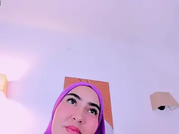 Stripchat Free Porn Cam of Malika_Noor