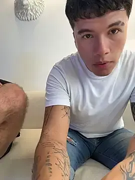 Stripchat Best live sex cam show of Logan_smith1