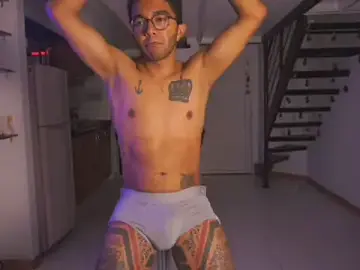 Stripchat Sex Cam of Samuel_thompson