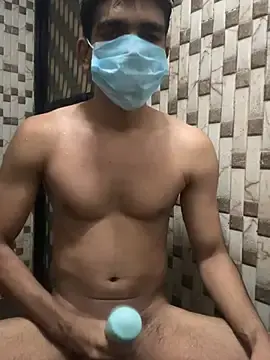 Stripchat Free Live Porn of Naughtytomboy78