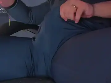 Stripchat Free Porn Cam of BulgeArt