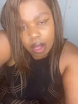 Stripchat Live Sex Cam of Cuddle_Bear