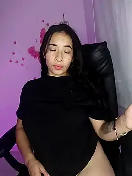 Stripchat Free Porn Cam of Valenn_fernandez