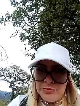 Stripchat Best live sex cam show of CandieGilson_