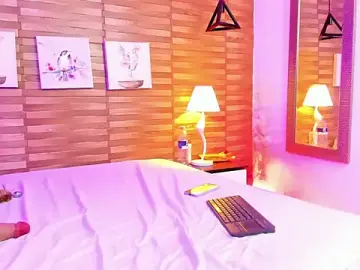 Stripchat Live Sex Cam of Mia_Sensation_