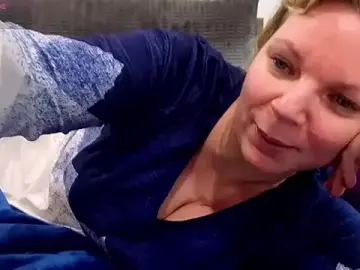 Stripchat Free Porn Cam of l4dyc4pricorn76