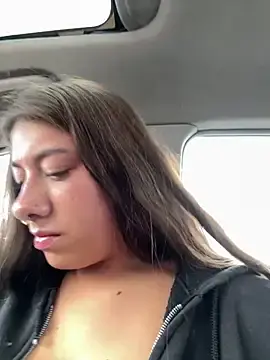 Stripchat Live Sex Cam of Enyeld_ruru