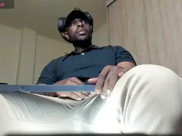 Stripchat Live Porn of thomas_santtos1