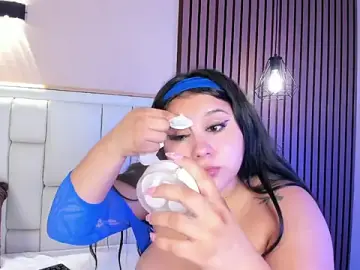 Stripchat Free Porn Cam of AvyMilton