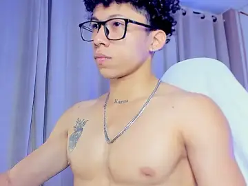Stripchat Best live sex cam show of AkazaBoy_