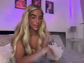 Stripchat Sex Cam of KENNIEXROSE