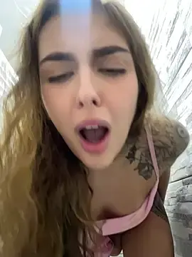 Stripchat Free Porn Cam of miiabellovic
