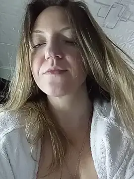 Stripchat Free Live Porn of KattyLuuu
