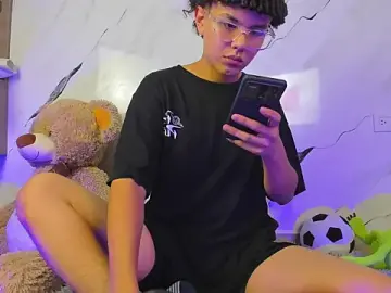 Stripchat Sex Cam of Zayn_Ross