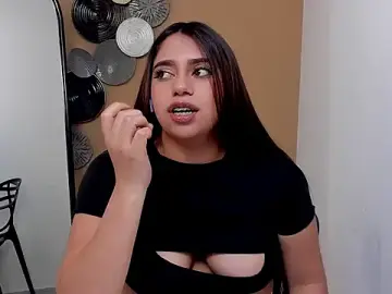 Stripchat Live Sex Cam of luna_cute__