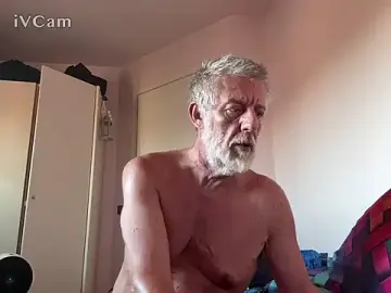 Stripchat Sex Cam of PierPesaroX