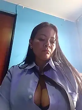 Stripchat Nude Webcam of MONSERRAT_ETHAN
