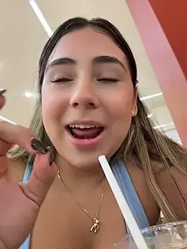 Stripchat Live Porn of MelodyRey__