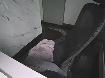 Stripchat Live Sex Cam of jeffjeff181818