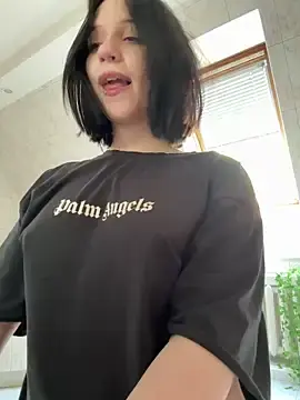 Stripchat Best live sex cam show of YourLittleDevil