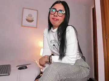 Stripchat Watch Live Sex Cams of Caroline_dh