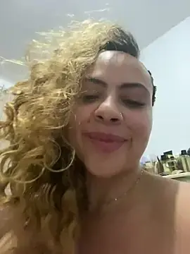 Stripchat Free Porn Cam of Chloe_Leaozinho