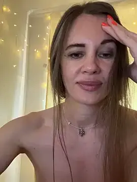Stripchat Free Live Porn of LucieMack