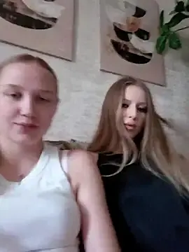 Stripchat Free Porn Cam of caressyourself