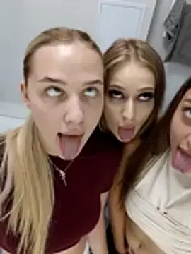 Stripchat Sex Chat of caressyourself