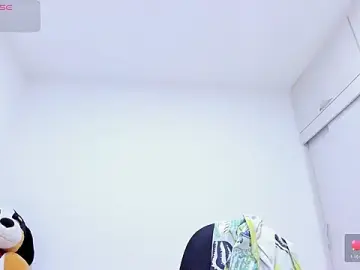 Stripchat Free Live Porn of Amelia_Debora_Antonella