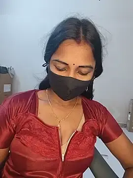 Stripchat Sex Chat of YALINITWO7_TAMIL