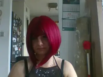 Stripchat Live Sex Cam of MeganFlirt