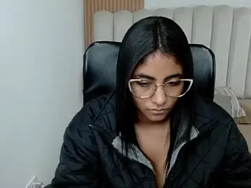 Stripchat Live Sex Cam of shaneelle