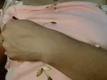 Stripchat Sex Cam of 3littles
