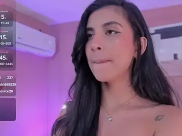 Stripchat Nude Webcam of zia_cooper