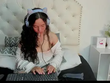 Stripchat Watch Live Sex Cams of Honney_Bunny18