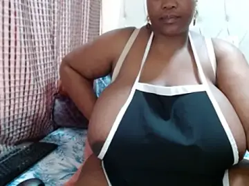 Stripchat Free Live Porn of CHOCOLATEDARKBUSTYX