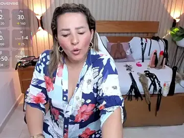 Stripchat Free Live Porn of luciana_ballesteros_