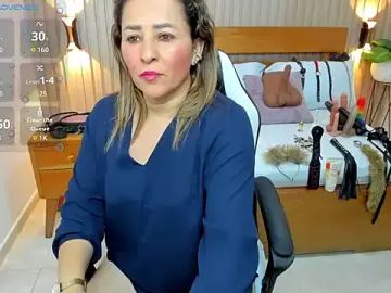 Stripchat Free Live Porn of luciana_ballesteros_