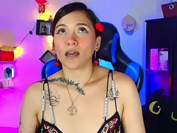 Stripchat Free Porn Cam of alisson_zafiro_