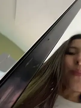 Stripchat Live Sex Cam of LittleDoll___