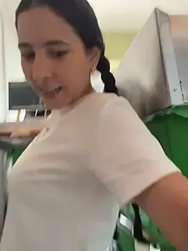 Stripchat Free Live Porn of LittleDoll___