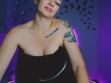 Stripchat Adult Webcams of Madonna_Fire
